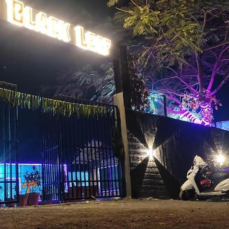 The Black Leaf Rāipur Exterior foto