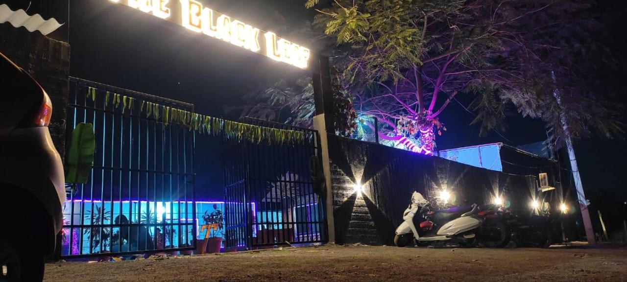 The Black Leaf Rāipur Exterior foto